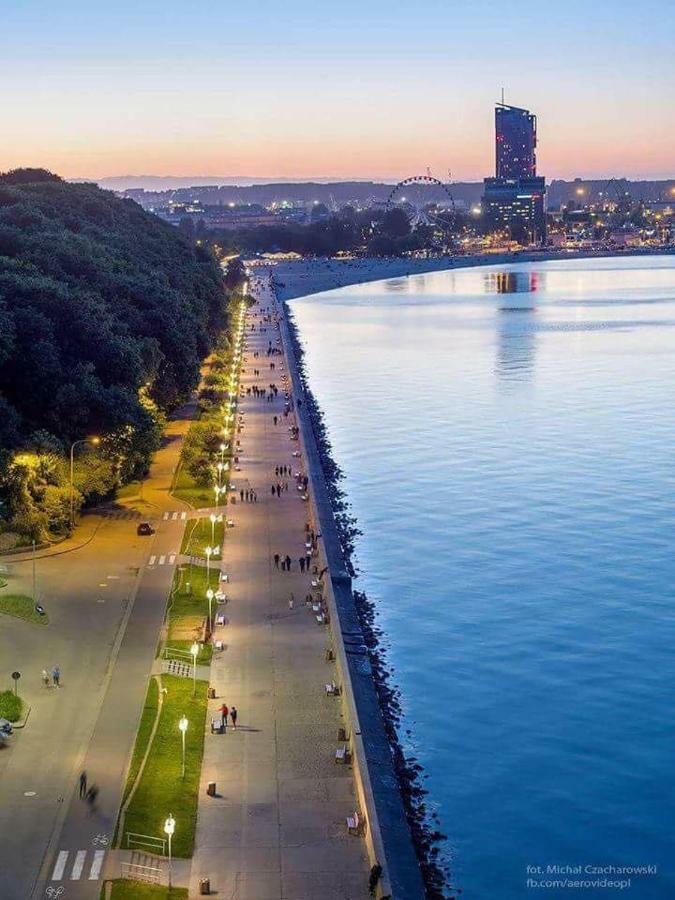 Rodzina W Centrum Gdyni Gdynia Kültér fotó